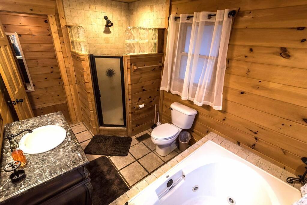 Private Creekside Cabin+Hot Tub,Pool Table, & Pets Ellijay Esterno foto
