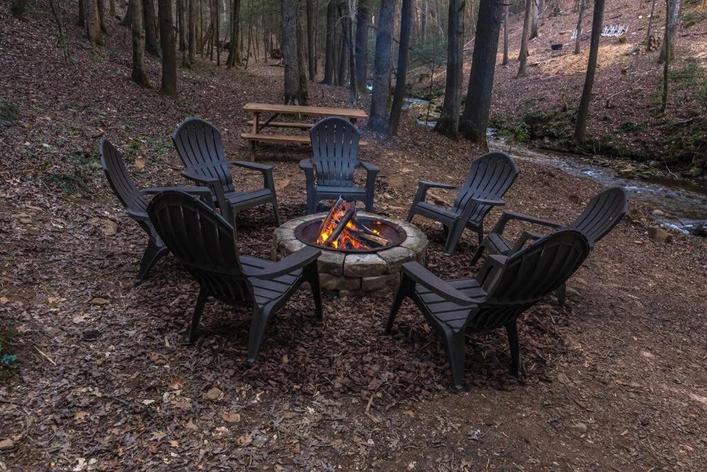 Private Creekside Cabin+Hot Tub,Pool Table, & Pets Ellijay Esterno foto