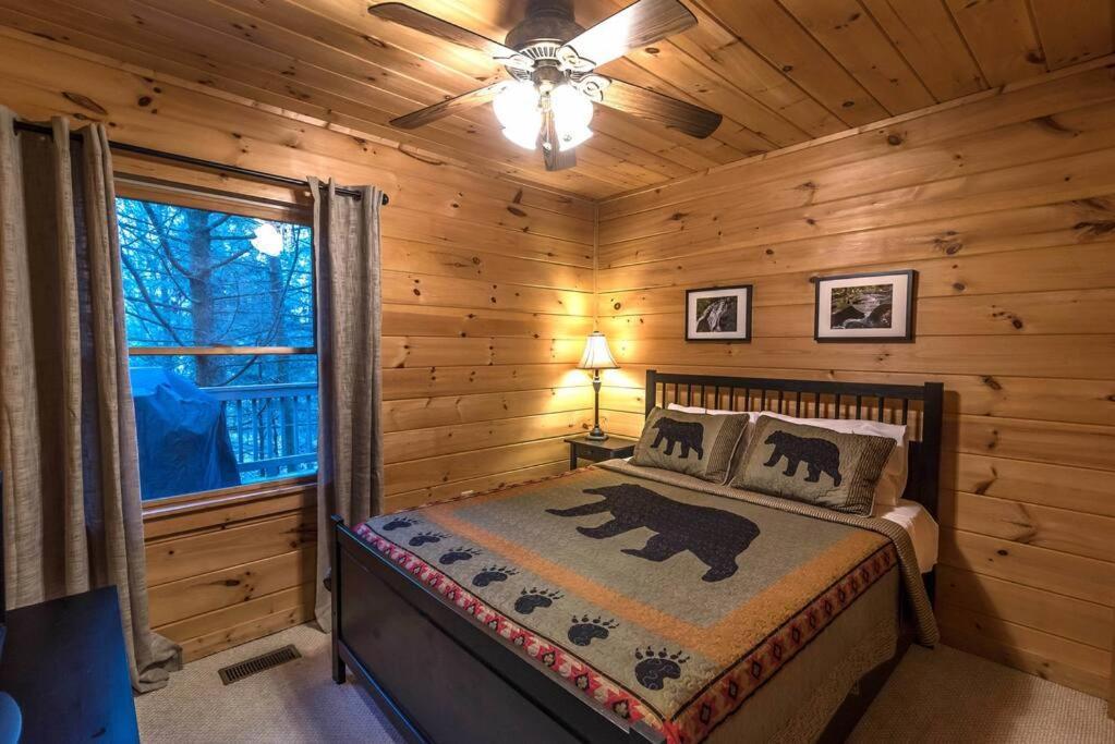 Private Creekside Cabin+Hot Tub,Pool Table, & Pets Ellijay Esterno foto
