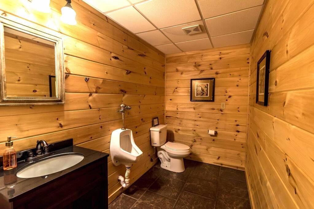 Private Creekside Cabin+Hot Tub,Pool Table, & Pets Ellijay Esterno foto