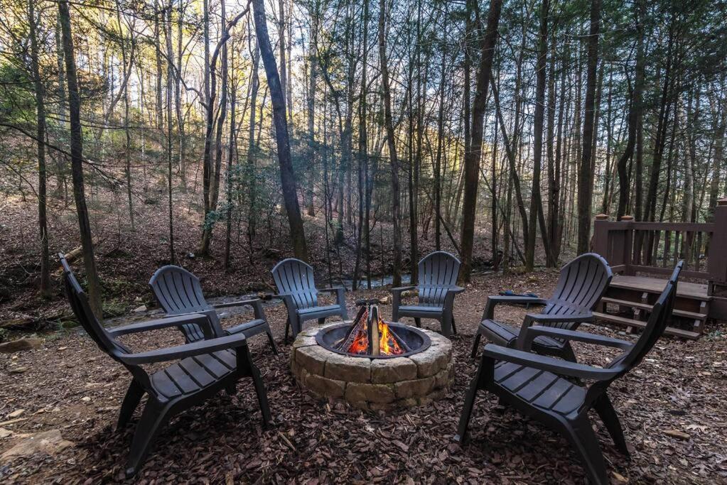 Private Creekside Cabin+Hot Tub,Pool Table, & Pets Ellijay Esterno foto